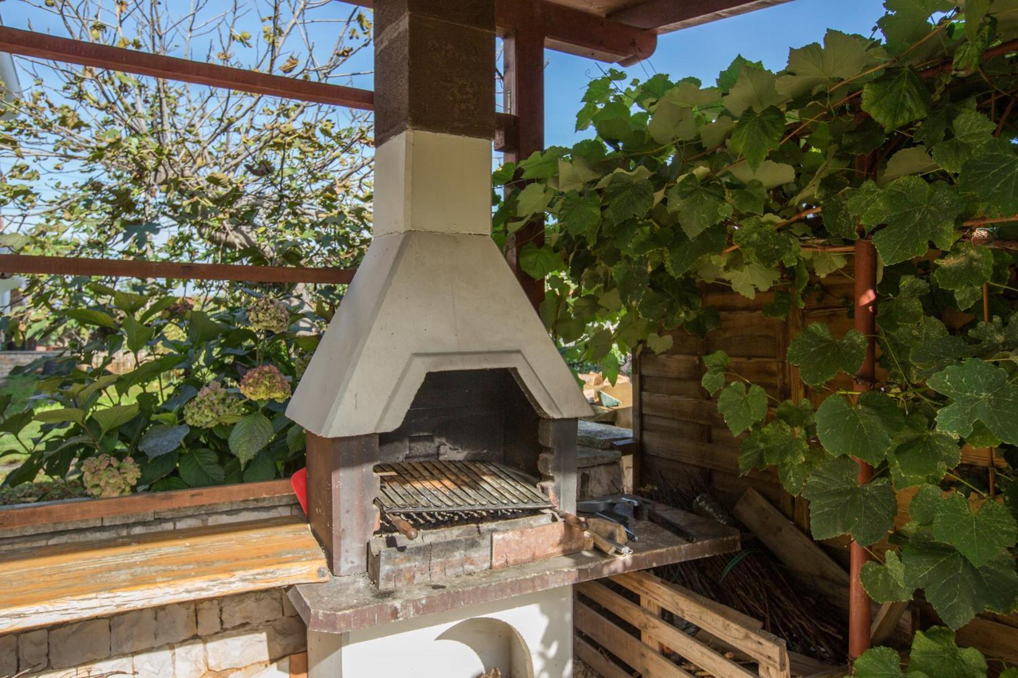 Trbovic Apartments Peaceful Stay With Free Parking, Pet-Friendly, And Bike Storage In Umag Eksteriør billede