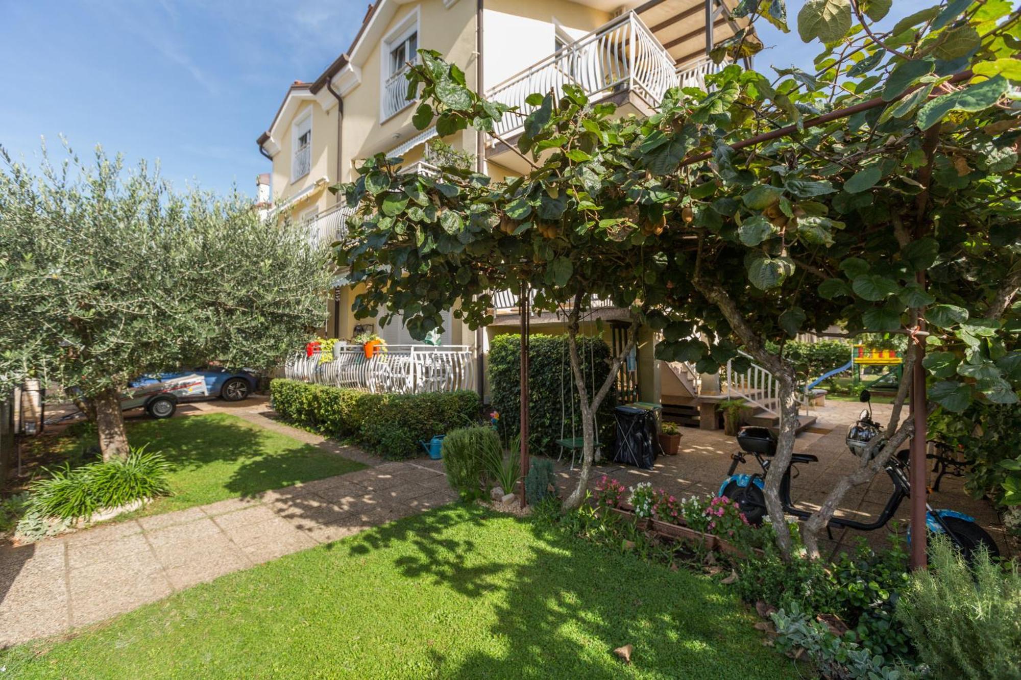 Trbovic Apartments Peaceful Stay With Free Parking, Pet-Friendly, And Bike Storage In Umag Eksteriør billede