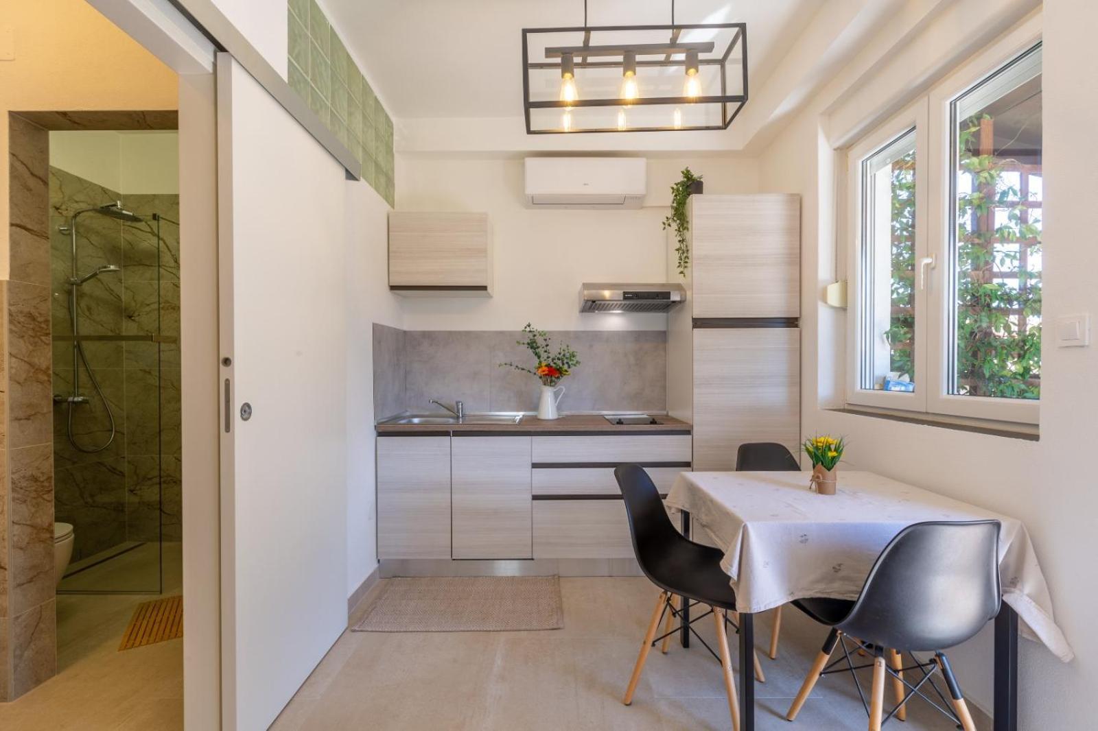 Trbovic Apartments Peaceful Stay With Free Parking, Pet-Friendly, And Bike Storage In Umag Eksteriør billede