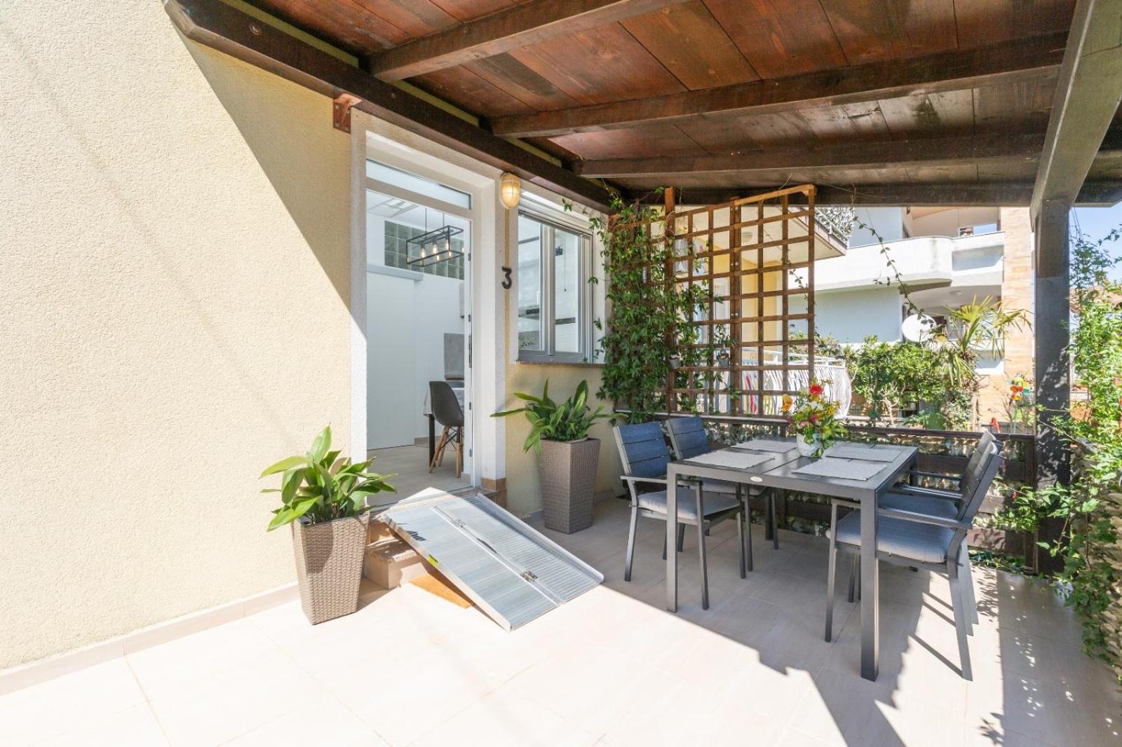 Trbovic Apartments Peaceful Stay With Free Parking, Pet-Friendly, And Bike Storage In Umag Eksteriør billede