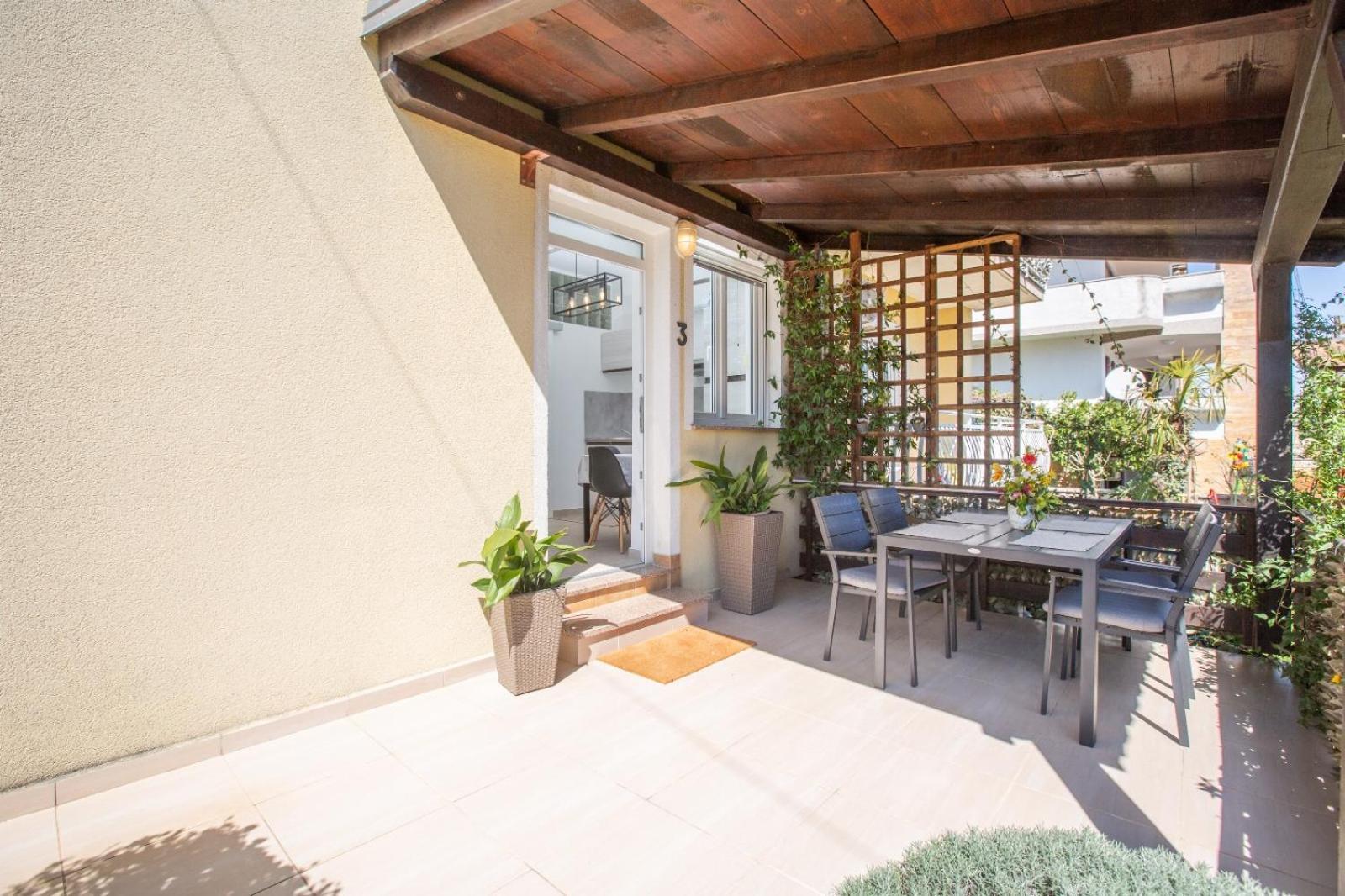 Trbovic Apartments Peaceful Stay With Free Parking, Pet-Friendly, And Bike Storage In Umag Eksteriør billede